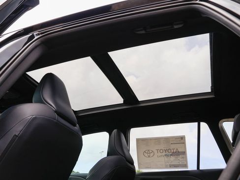 New 2026 Toyota RAV4 XSE w/ Panoramic Sun Roof Package AWD/4WD image 9