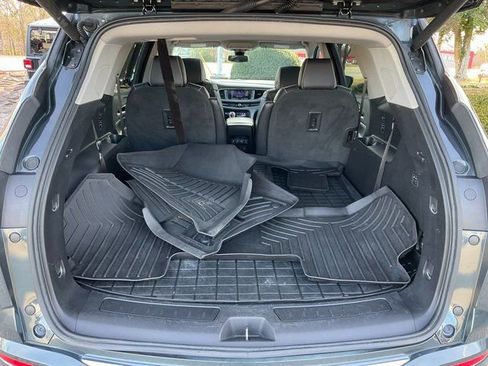Used 2020 Buick Enclave Avenir w/ Avenir Technology Package image 18
