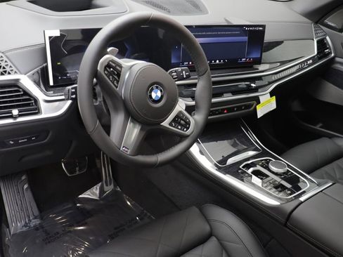 New 2026 BMW X5 xDrive40i w/ M Sport Package AWD/4WD image 7
