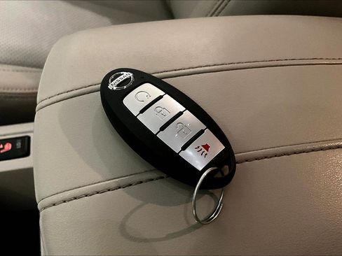 Used 2022 Nissan Rogue Sport SL AWD/4WD image 35