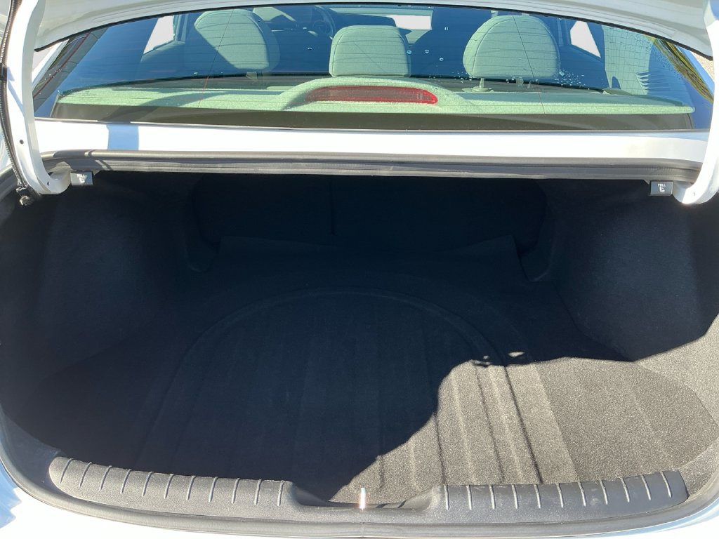Used 2025 Hyundai Elantra SEL FWD image 17