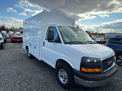 New 2025 GMC Savana 3500 w/ Power Convenience Package image 10