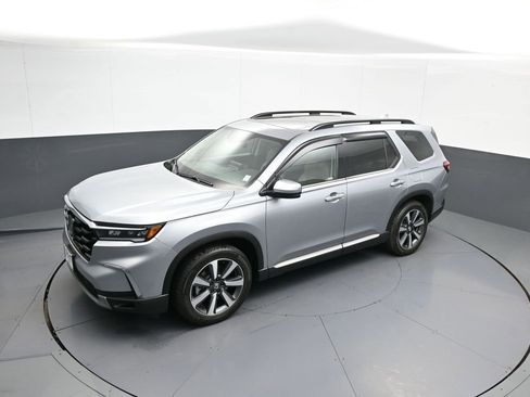Certified 2023 Honda Pilot Touring image 36