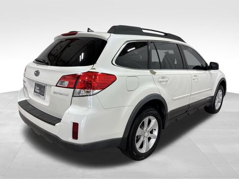 Used 2014 Subaru Outback 2.5i Premium image 6