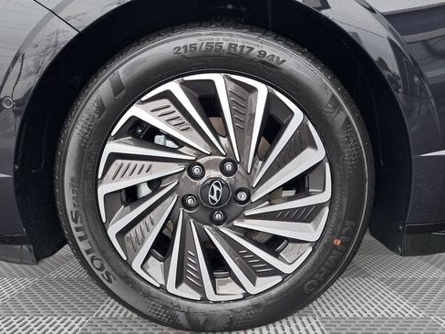 New 2025 Hyundai Sonata Limited image 10