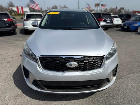 Used 2019 Kia Sorento L image 10