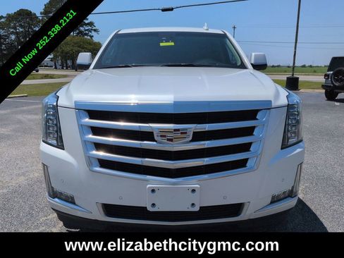 Used 2017 Cadillac Escalade ESV Luxury AWD/4WD image 9