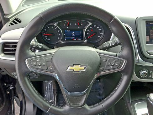 Used 2020 Chevrolet Equinox LT FWD image 16