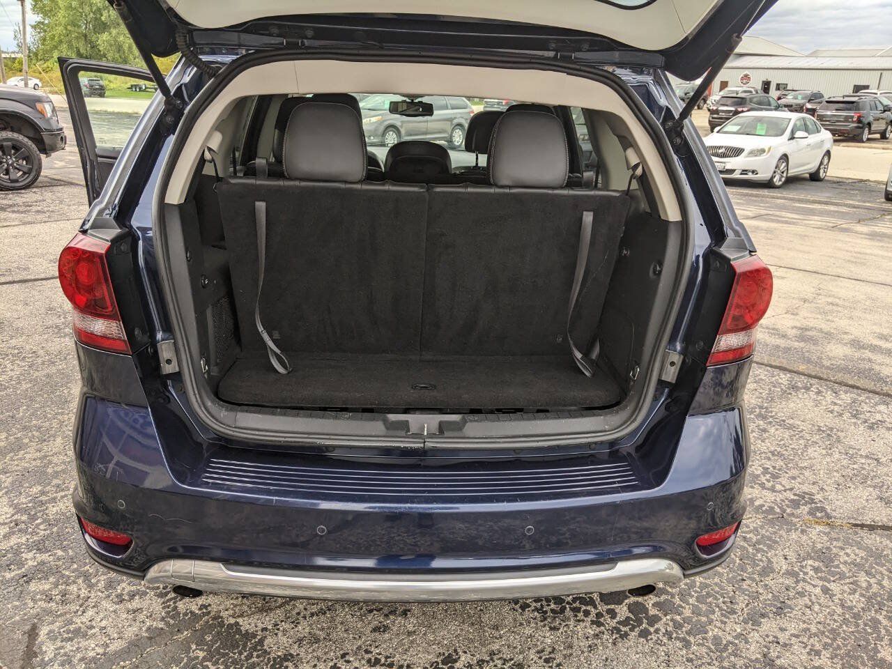 Used 2018 Dodge Journey Crossroad w/ Nav & Sun Group AWD/4WD image 21
