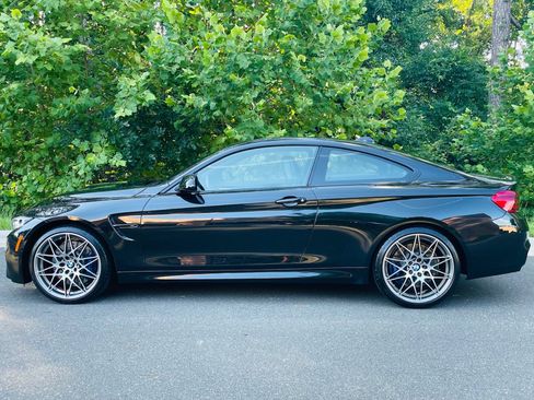 Used 2019 BMW M4 Coupe w/ Competition Package RWD image 9