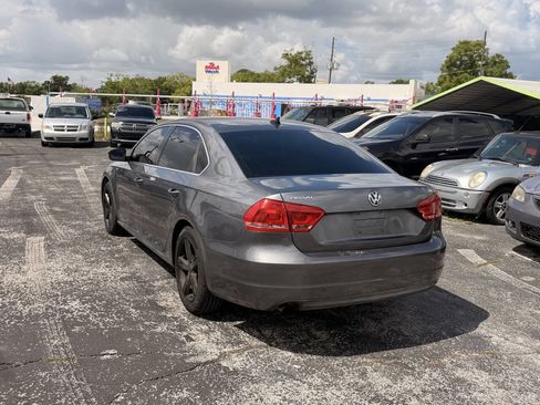 Used 2014 Volkswagen Passat 1.8T Wolfsburg Edition image 6