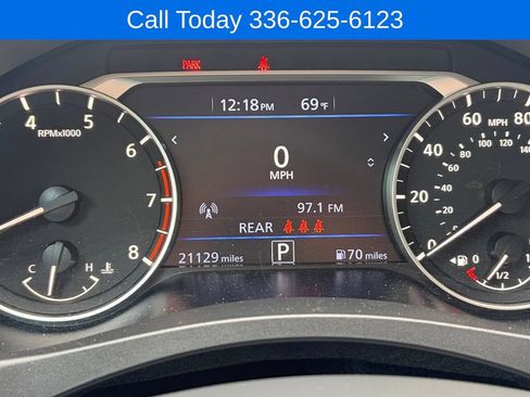 Used 2025 Nissan Altima 2.5 SR AWD/4WD image 17