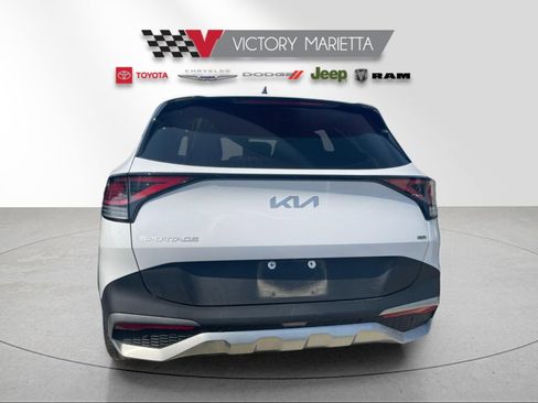 Used 2023 Kia Sportage EX image 3