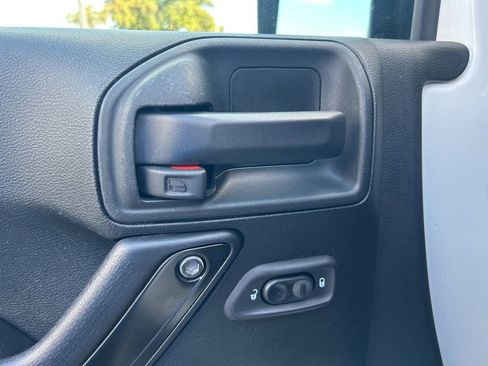 Used 2018 Jeep Wrangler Unlimited Rubicon image 34