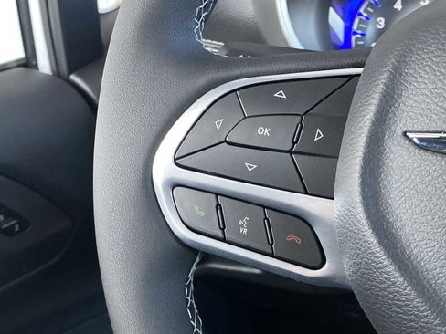 New 2026 Chrysler Pacifica Select AWD/4WD image 31