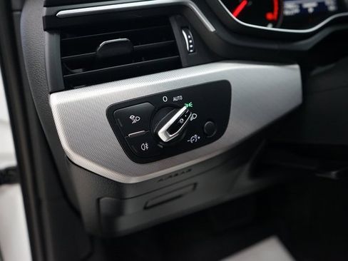 Used 2017 Audi A4 2.0T Premium image 29