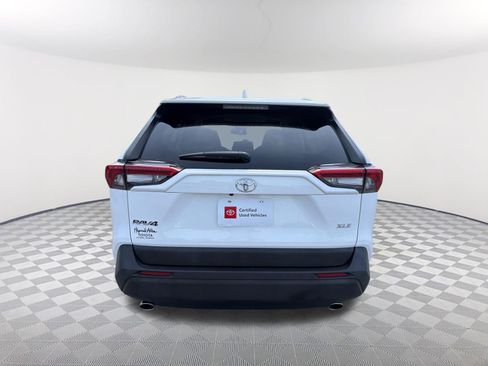 Certified 2022 Toyota RAV4 XLE FWD image 15