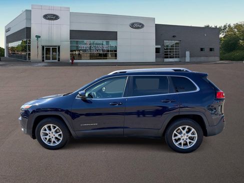 Used 2015 Jeep Cherokee Latitude w/ Comfort/Convenience Group AWD/4WD image 7