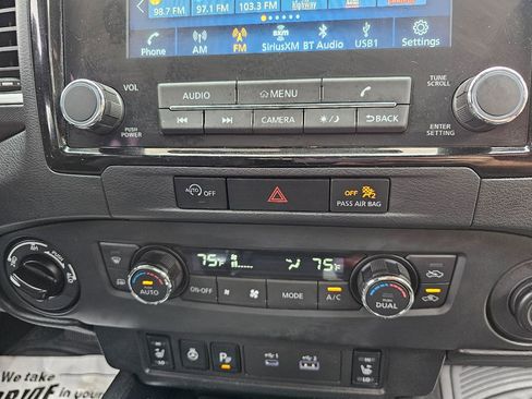 Used 2024 Nissan Frontier SV w/ SV Convenience Package image 8