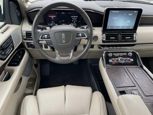 Used 2021 Lincoln Navigator L Reserve w/ Luxury Package image 14