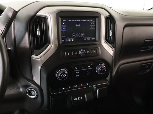 Used 2023 Chevrolet Silverado 1500 Custom AWD/4WD image 5