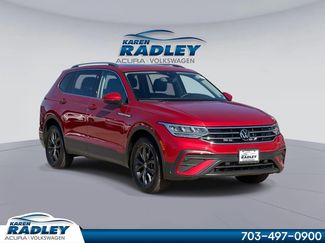 Certified 2022 Volkswagen Tiguan SE w/ Panoramic Sunroof Package video 1