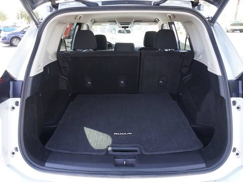 Certified 2025 Nissan Rogue SV AWD/4WD image 8