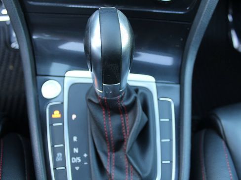 Used 2017 Volkswagen GTI Sport FWD image 30