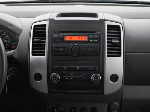 Used 2012 Nissan Frontier SV AWD/4WD image 15