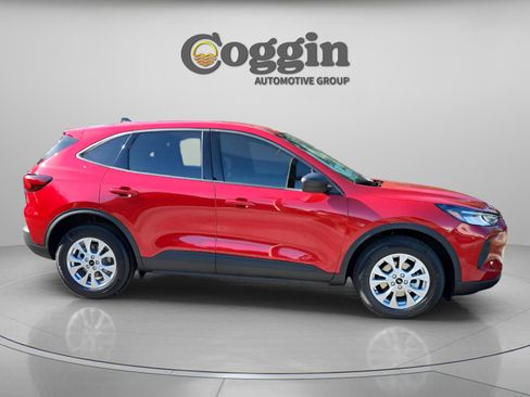 New 2026 Ford Escape Active image 7