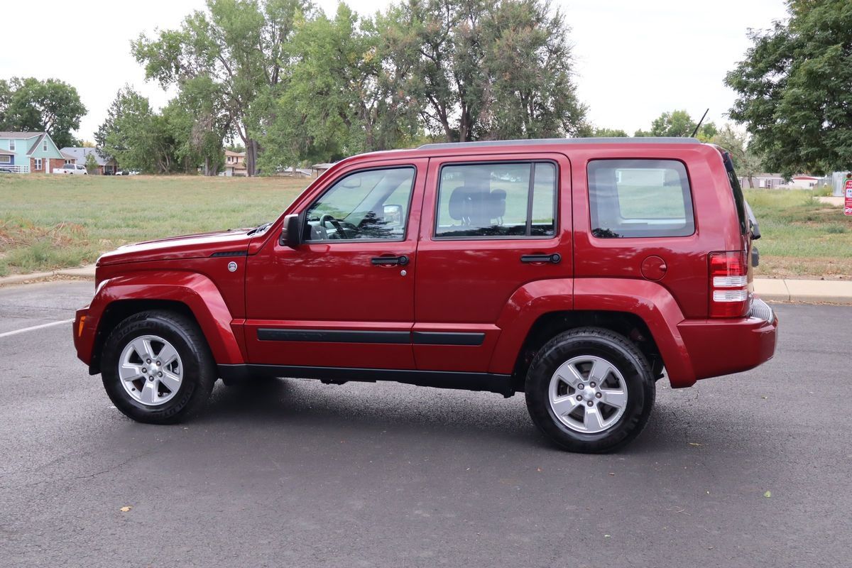 Used 2012 Jeep Liberty Sport w/ Driver Convenience Group AWD/4WD image 10