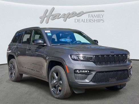 New 2025 Jeep Grand Cherokee Limited w/ Black Appearance Package image 2