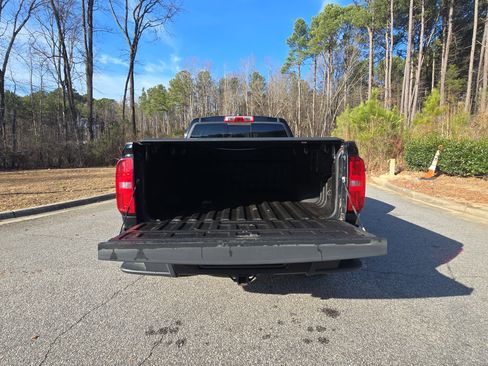 Used 2016 Chevrolet Colorado Z71 image 12