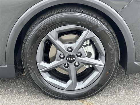 New 2025 Kia K4 LXS image 5
