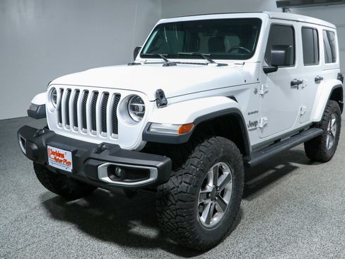 Used 2021 Jeep Wrangler Unlimited Sahara AWD/4WD image 31