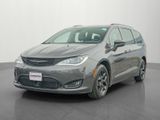 Used 2018 Chrysler Pacifica Limited w/ Advanced Safetytec Group image 3