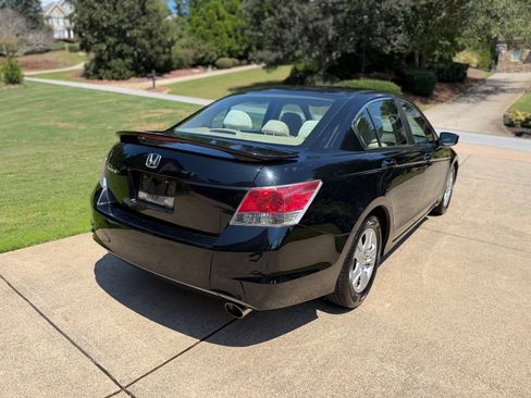Used 2010 Honda Accord LX-P image 6