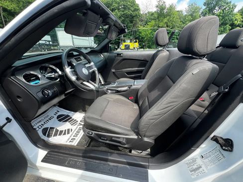 Used 2014 Ford Mustang Convertible w/ Equipment Group 102A RWD image 12
