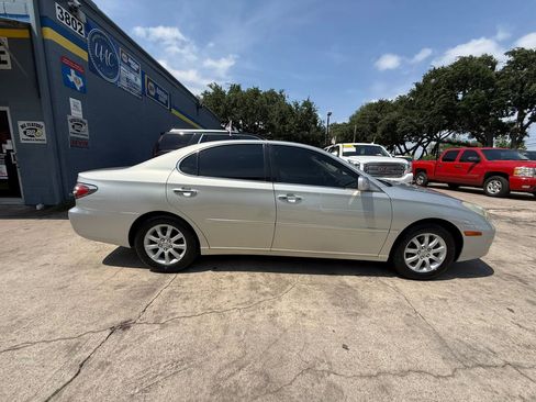Used 2004 Lexus ES 330 FWD image 8