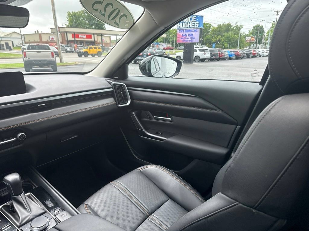 Used 2025 MAZDA CX-50 AWD 2.5 Hybrid w/ Premium Pkg image 17