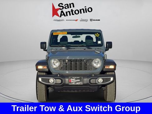 New 2025 Jeep Gladiator Sport AWD/4WD image 3