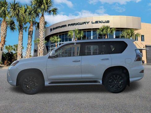 Certified 2022 Lexus GX 460 Premium w/ Premium Package AWD/4WD image 7