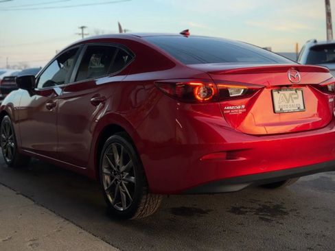 Used 2018 MAZDA MAZDA3 Grand Touring w/ Premium Equipment Package image 5