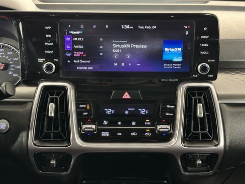 Used 2022 Kia Sorento S FWD image 16