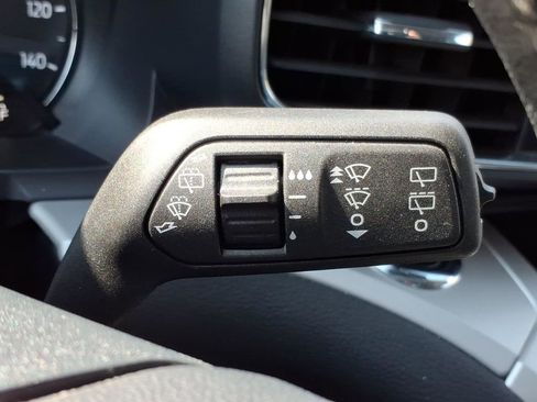 Used 2024 Ford Explorer XLT w/ Equipment Group 202A image 24