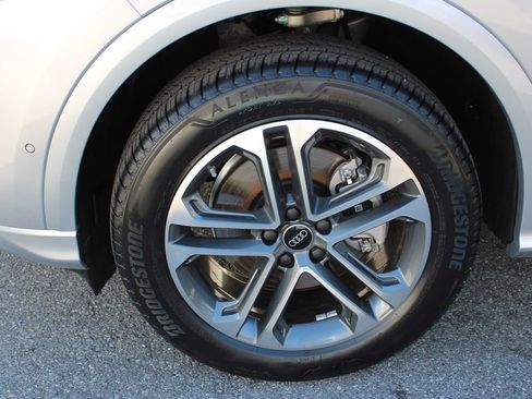New 2025 Audi Q5 2.0T Premium image 32