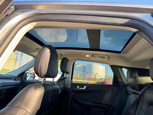 Used 2022 Ford Escape SEL image 13