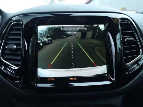 Used 2020 Jeep Compass Latitude image 24