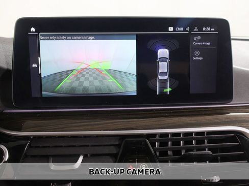 Used 2023 BMW 530i xDrive w/ M Sport Package AWD/4WD image 8