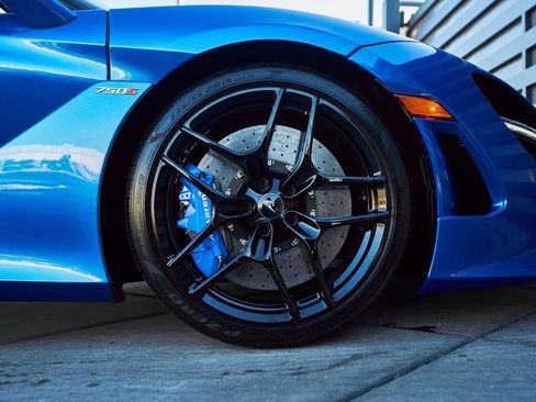 Used 2026 McLaren 750S Spider image 25